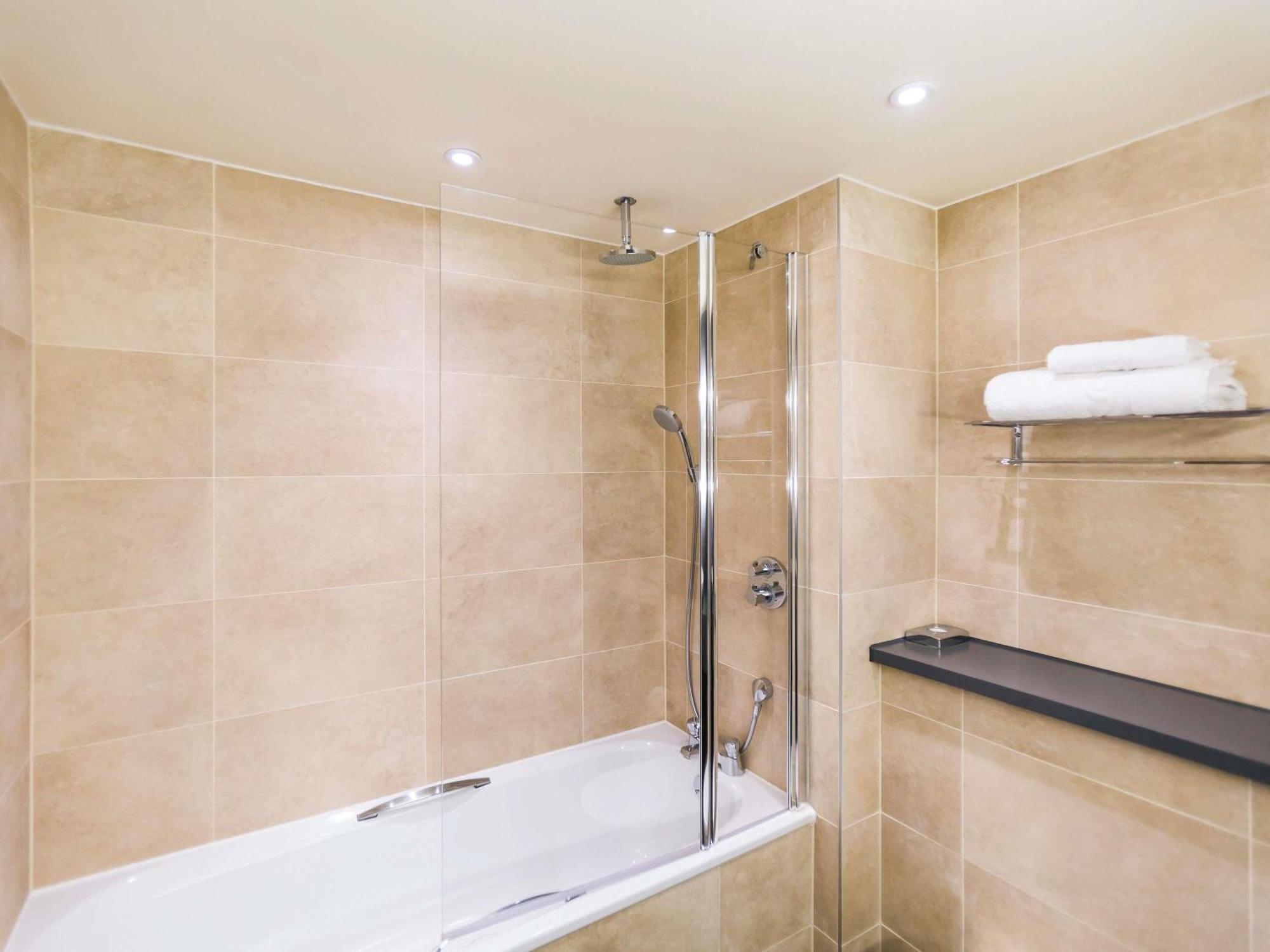 Mercure Dartford Brands Hatch Hotel & Spa Ash  Exterior foto