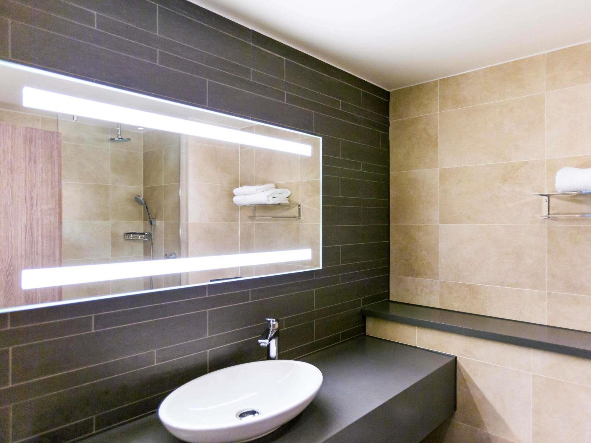 Mercure Dartford Brands Hatch Hotel & Spa Ash  Exterior foto
